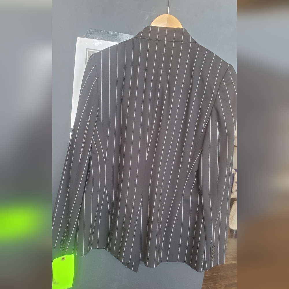 Ralph Lauren Purple Label pinstriped 3 pc suit - Picture 3 of 9